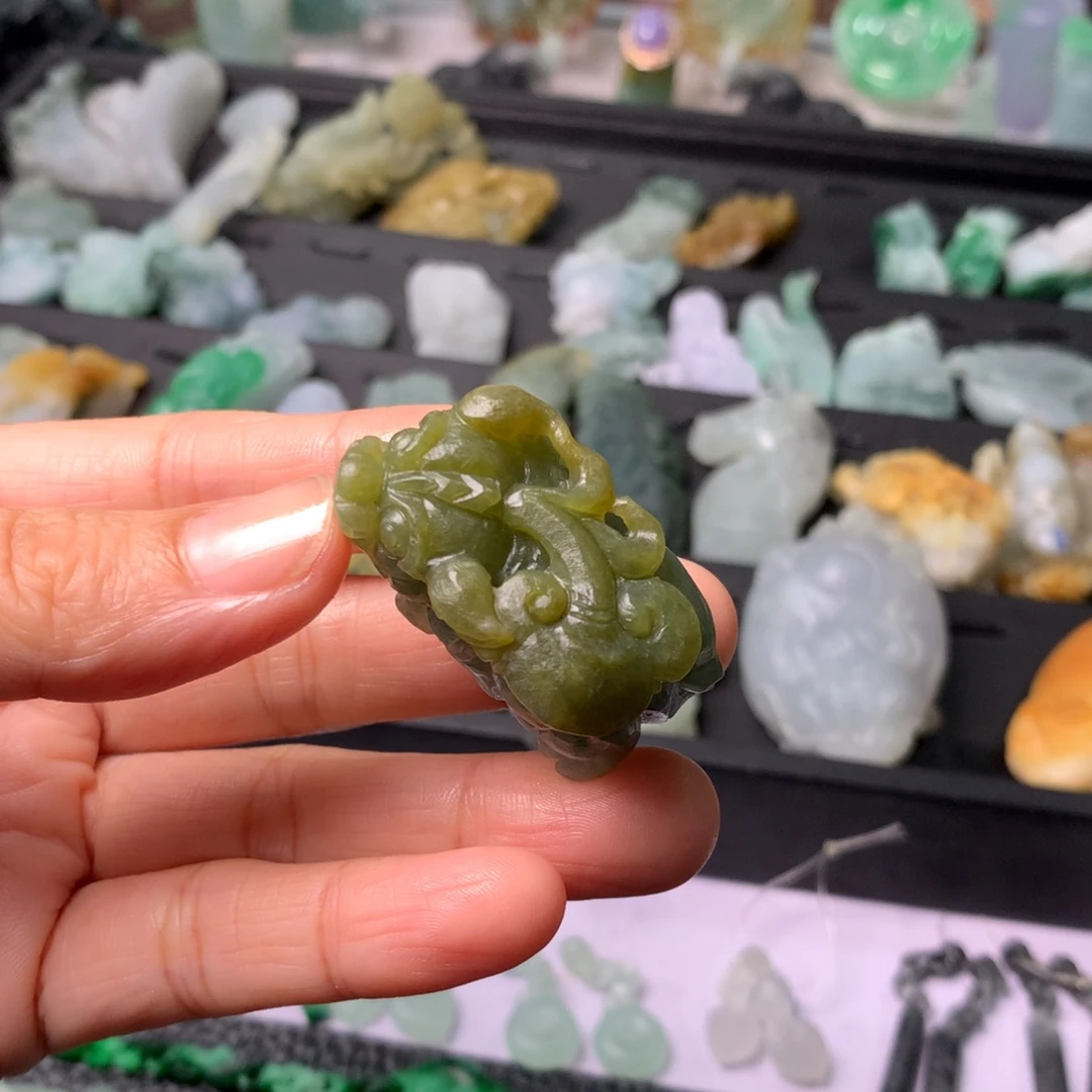 定制翡翠未镶嵌翡翠