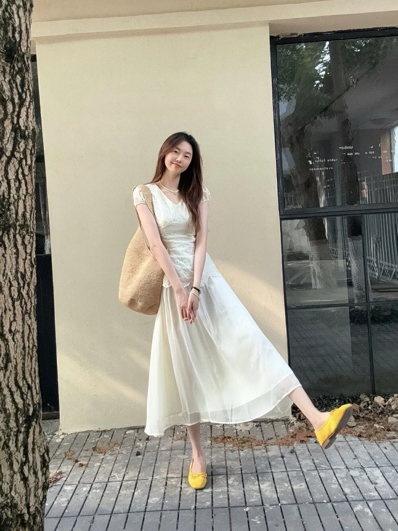 法式温柔风连衣裙女夏季2025新款仙气仙女超仙刺绣拼接假两件裙子