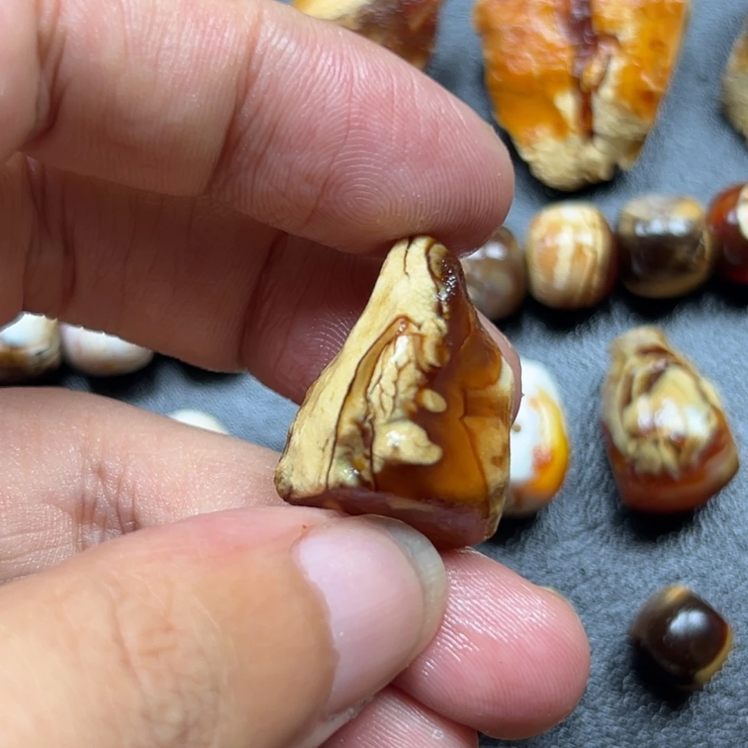 定制琥珀未镶嵌琥珀蜜蜡原石定制