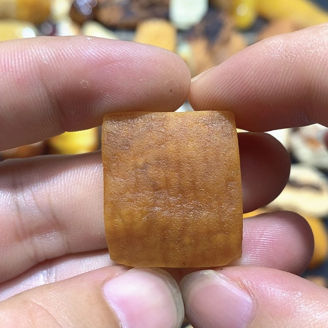 未镶嵌琥珀裸石蜜蜡原石定制