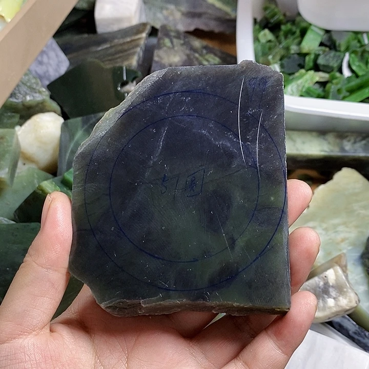 未镶嵌和田玉（糖玉）珠宝半成品