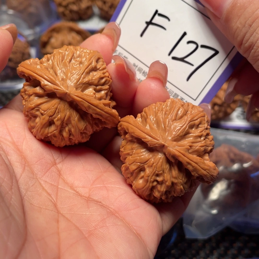 把件桃核127号白狮子40