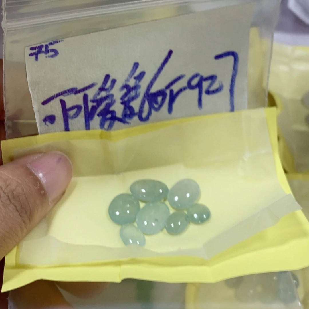 可***爱定制翡翠未镶嵌不