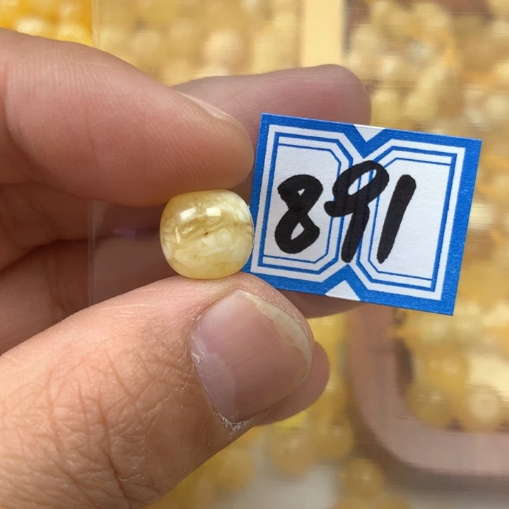 裸石琥珀未镶嵌瑕疵11