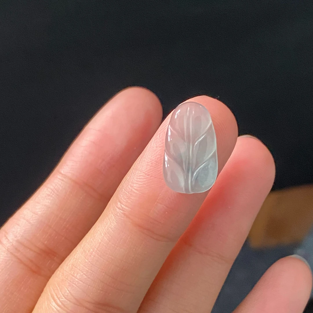 纯天然翡翠A货叶子