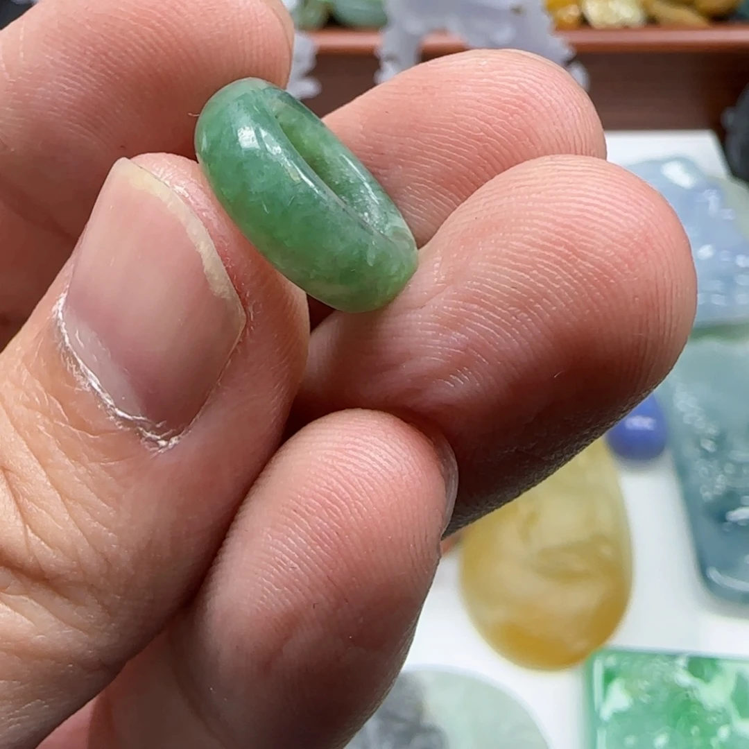 未镶嵌定制翡翠跑环