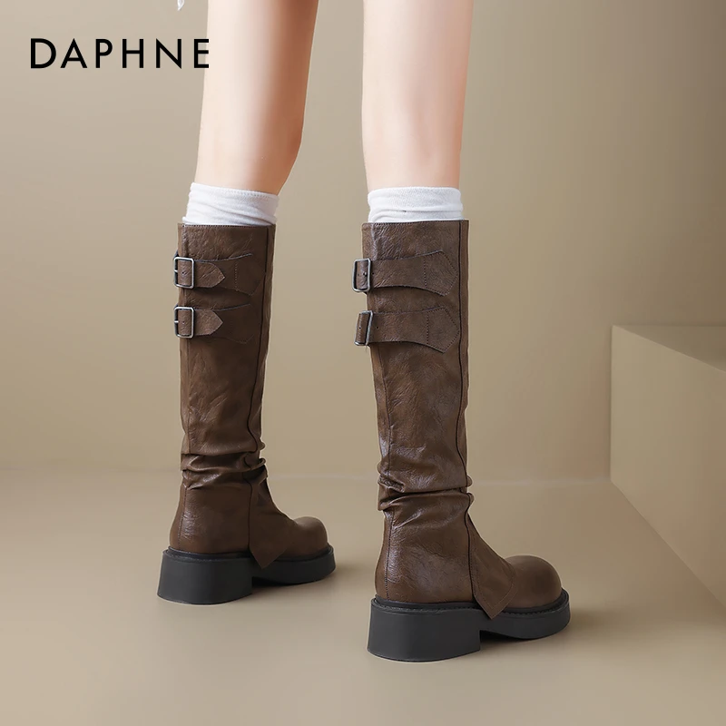 达芙妮厚底长筒靴女2025秋季爆款高筒瘦瘦靴新疆旅游堆堆裤管靴