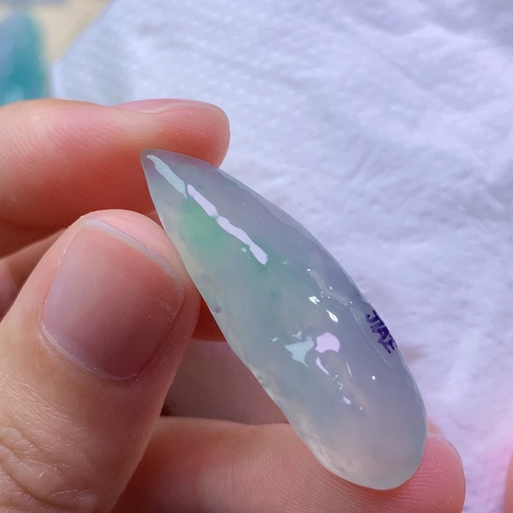 翡翠未镶嵌吊坠(不含链) 1588