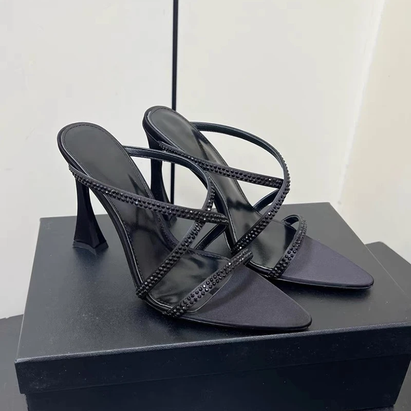 水钻尖头高跟拖鞋女2025年夏季新款凉鞋一字带漏趾外穿性感凉拖鞋