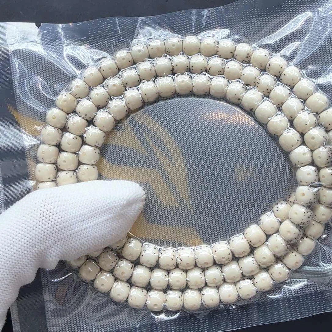 星月菩提吊坠9骨瓷白大眼睛通体7左右108