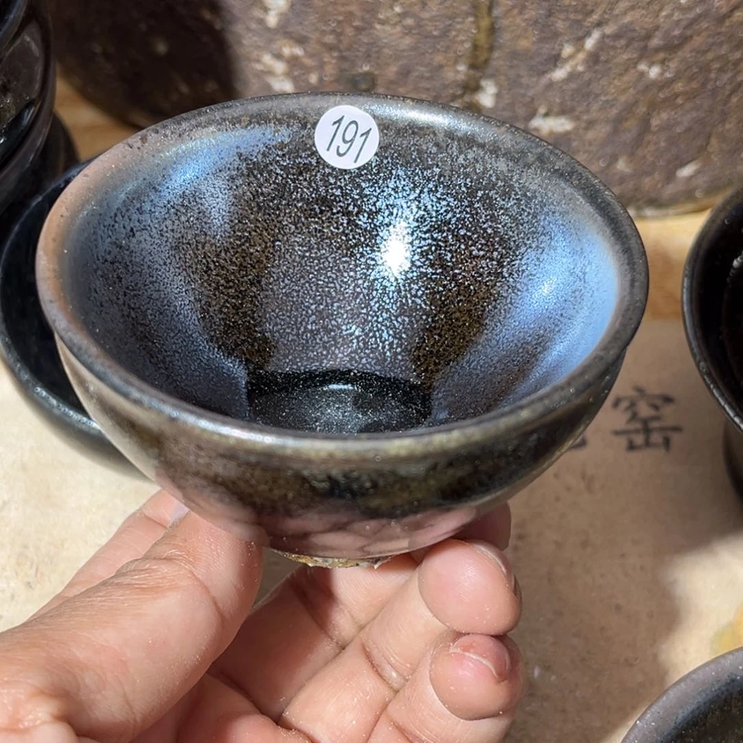 茶盏义兴龙窑坚持真柴烧落灰烧