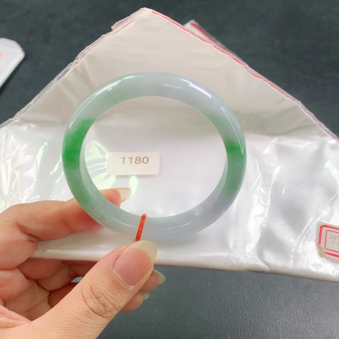 翡翠未镶嵌手镯冰润03