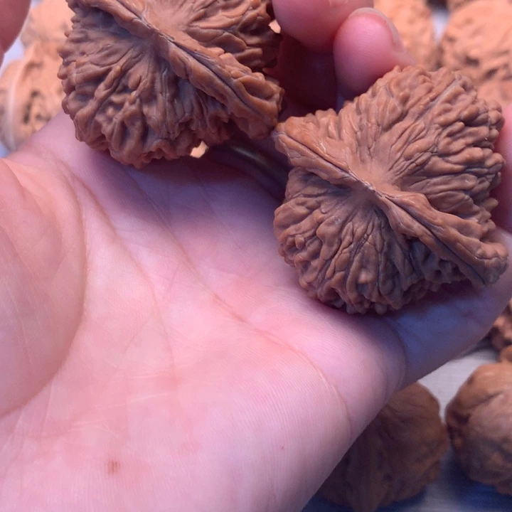 人***道文玩核桃把件山地楼44