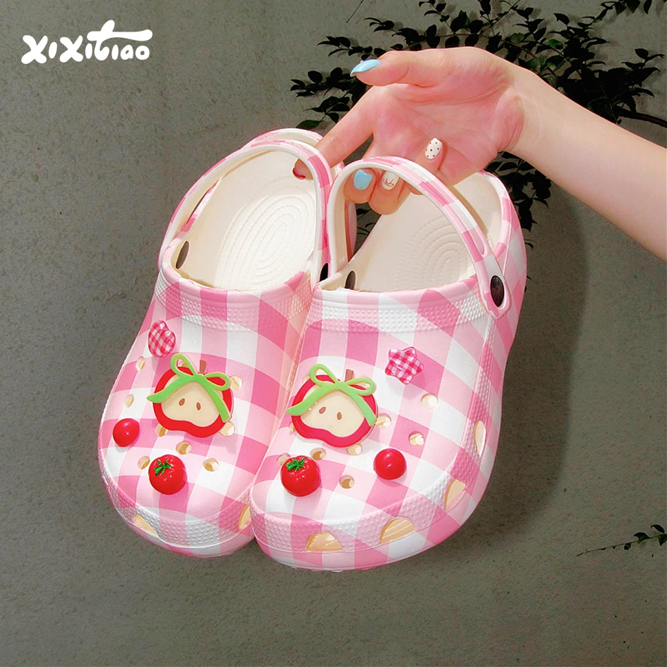 细细条 多巴胺DIY红苹果洞洞鞋女网红凉鞋夏季少女心外穿沙滩拖鞋