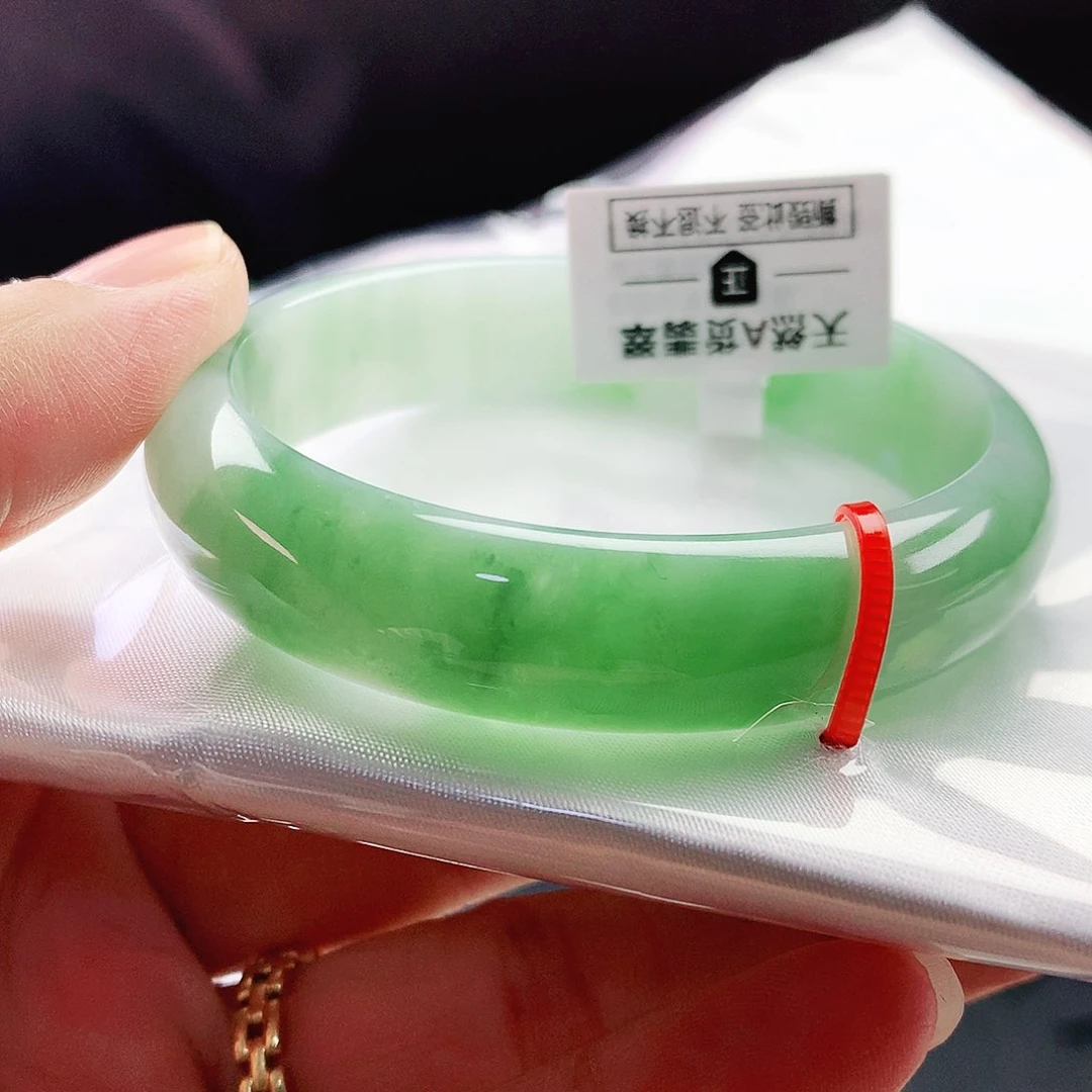 未镶嵌手镯翡翠55贵妃