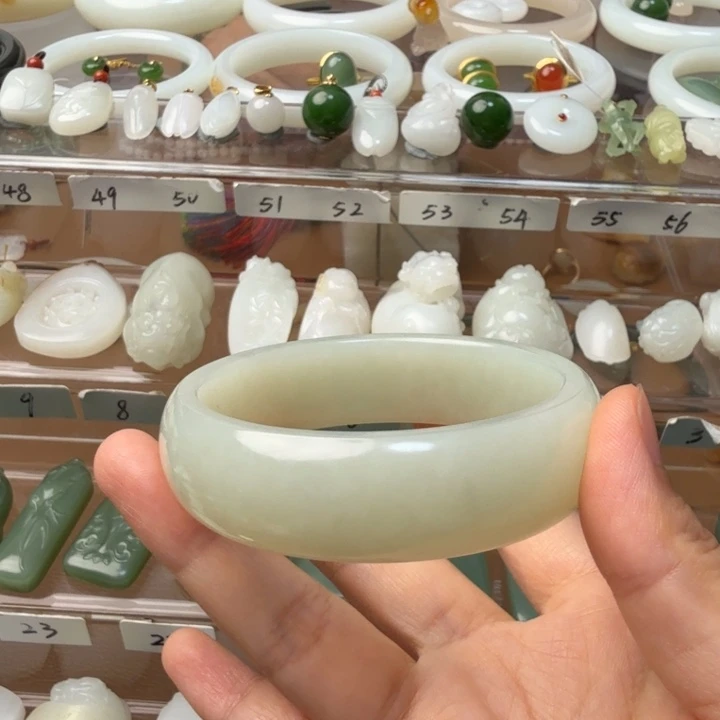 和田玉未镶嵌颈饰新疆和田手镯圈口57.8