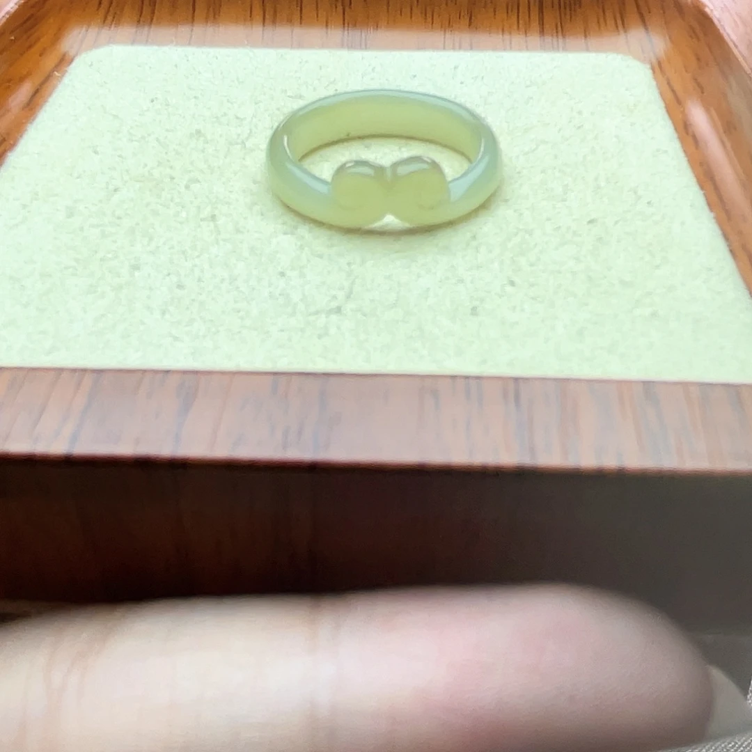 和田玉未镶嵌颈饰糖色紧箍17号