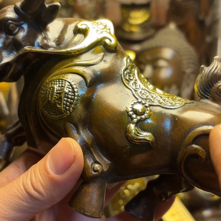 铜器摆件    点击下单