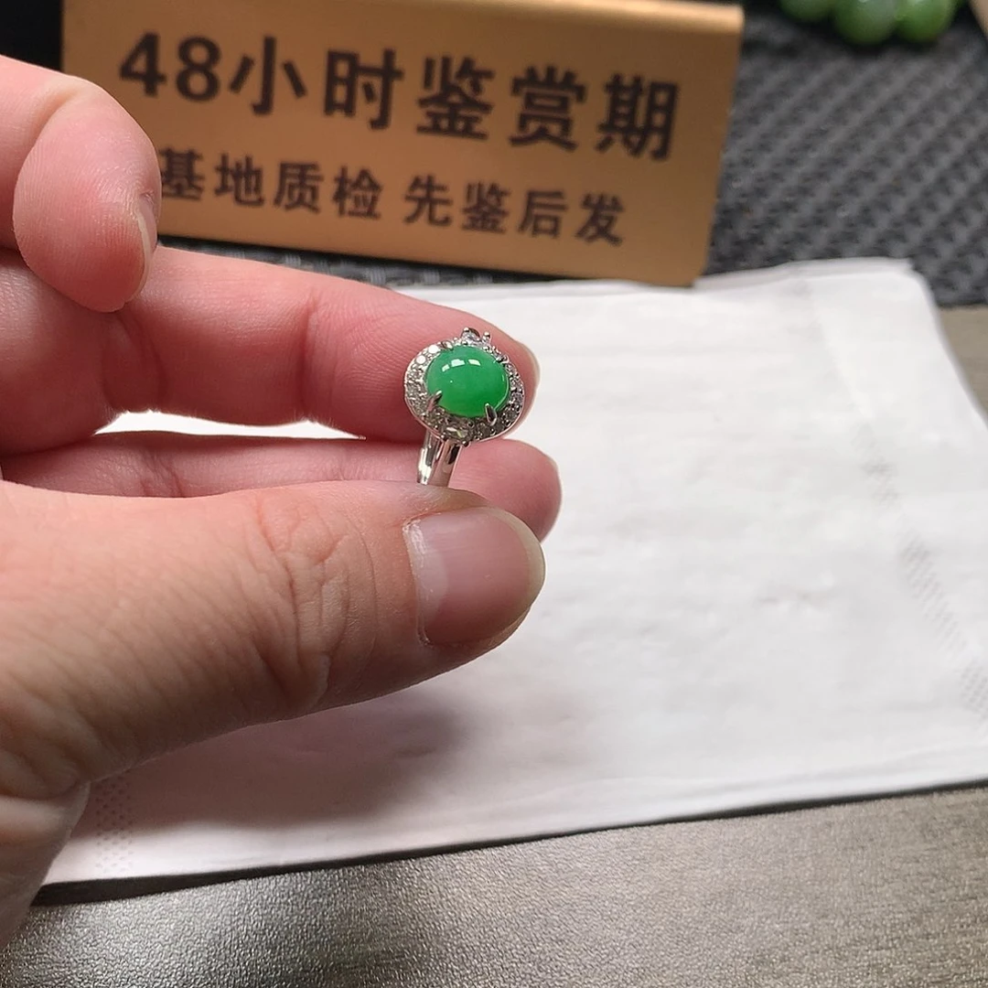 颈饰银S925镶嵌翡翠蛋面