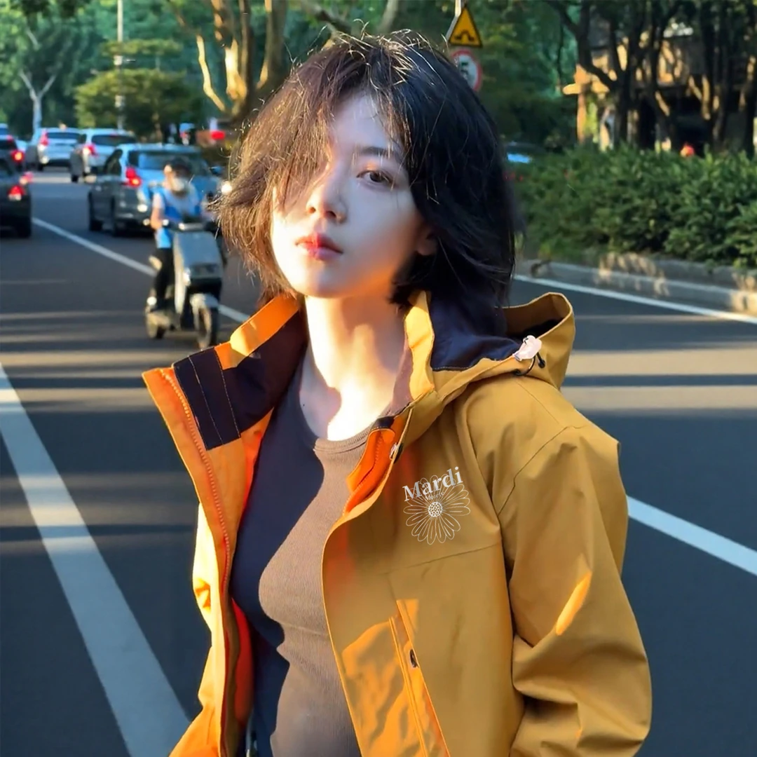 黄色冲锋衣外套三合一防风防水巨好看新型户外登山服