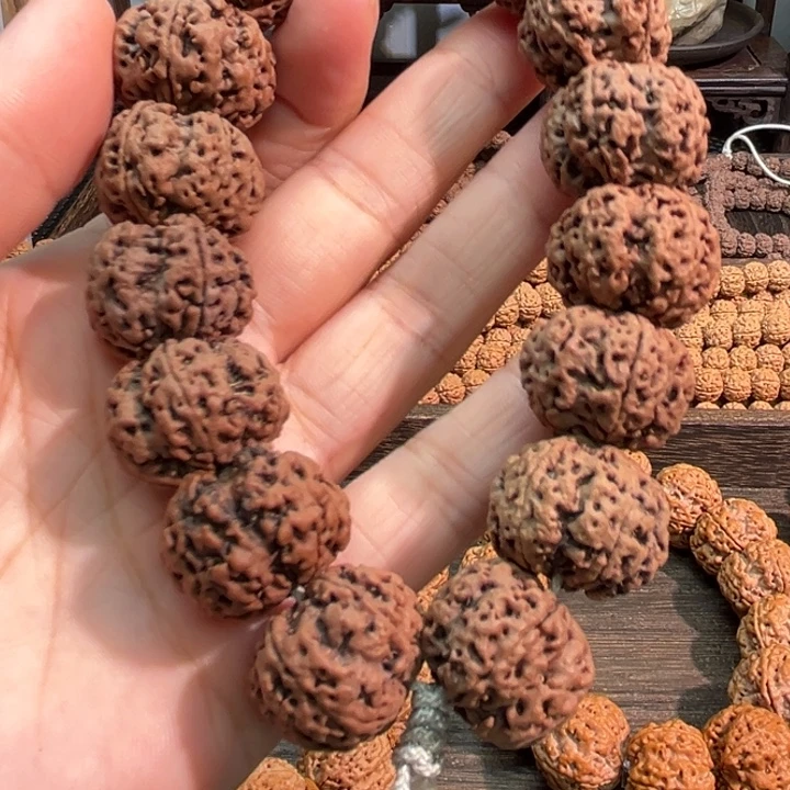 晓***波手串金刚菩提蜂窝