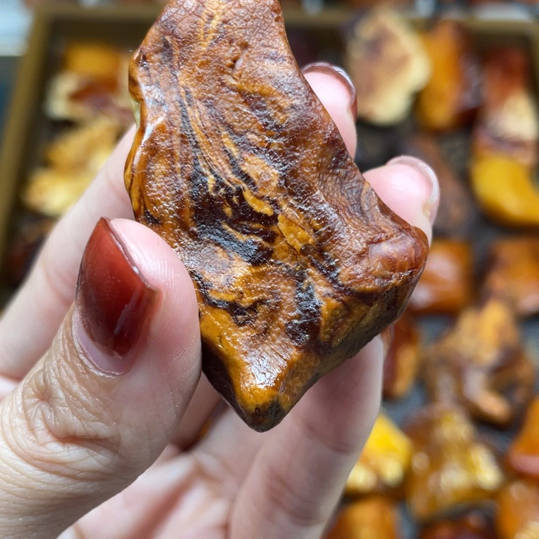 琥珀未镶嵌珠宝奇石