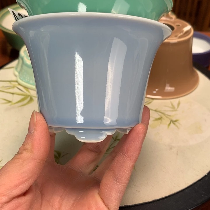 ****J一个月的工资都没有过