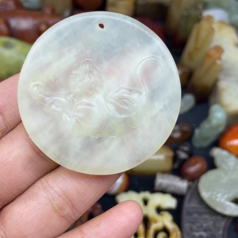 蛇纹石玉未镶嵌颈饰75