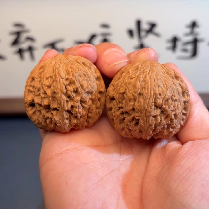 核桃38绣球文玩核桃
