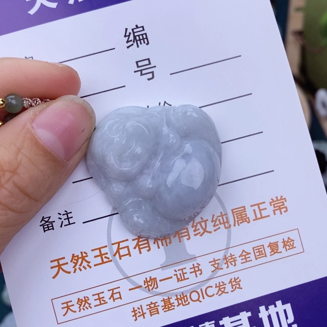 翡翠颈饰未镶嵌佛公