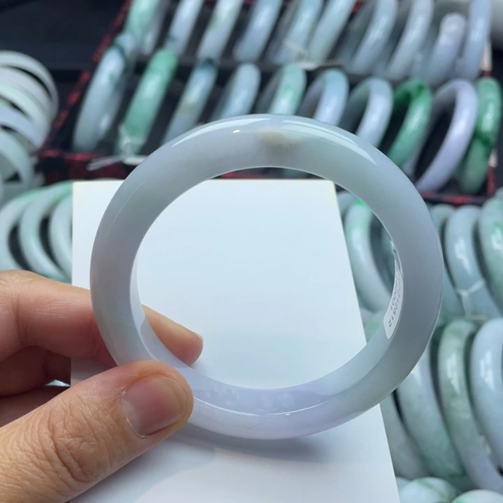 翡翠未镶嵌手镯翡翠手镯57圈口有纹