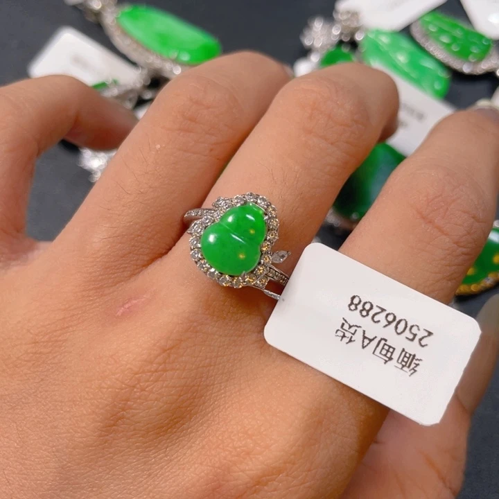 【闪购商品】翡翠银S925镶嵌颈饰翡翠