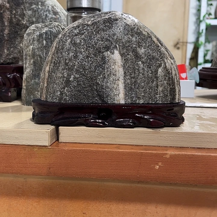 青***在石材直播间一物一图石头