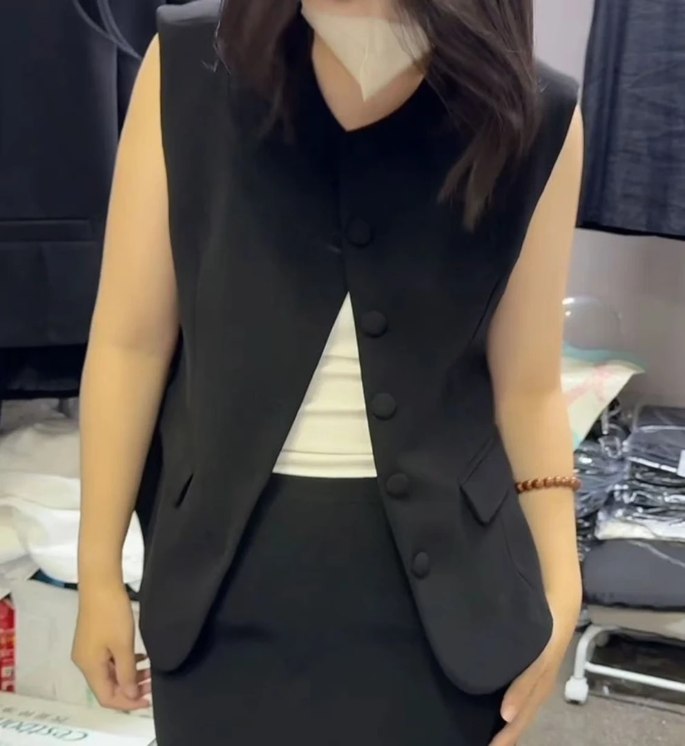 8808西服料包扣短款马甲--衣长-55