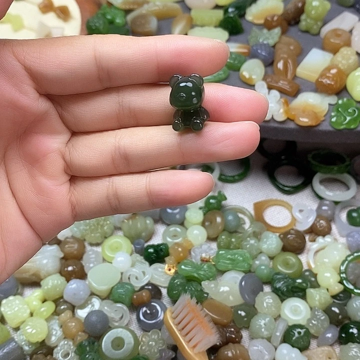 未镶嵌和田玉挂件