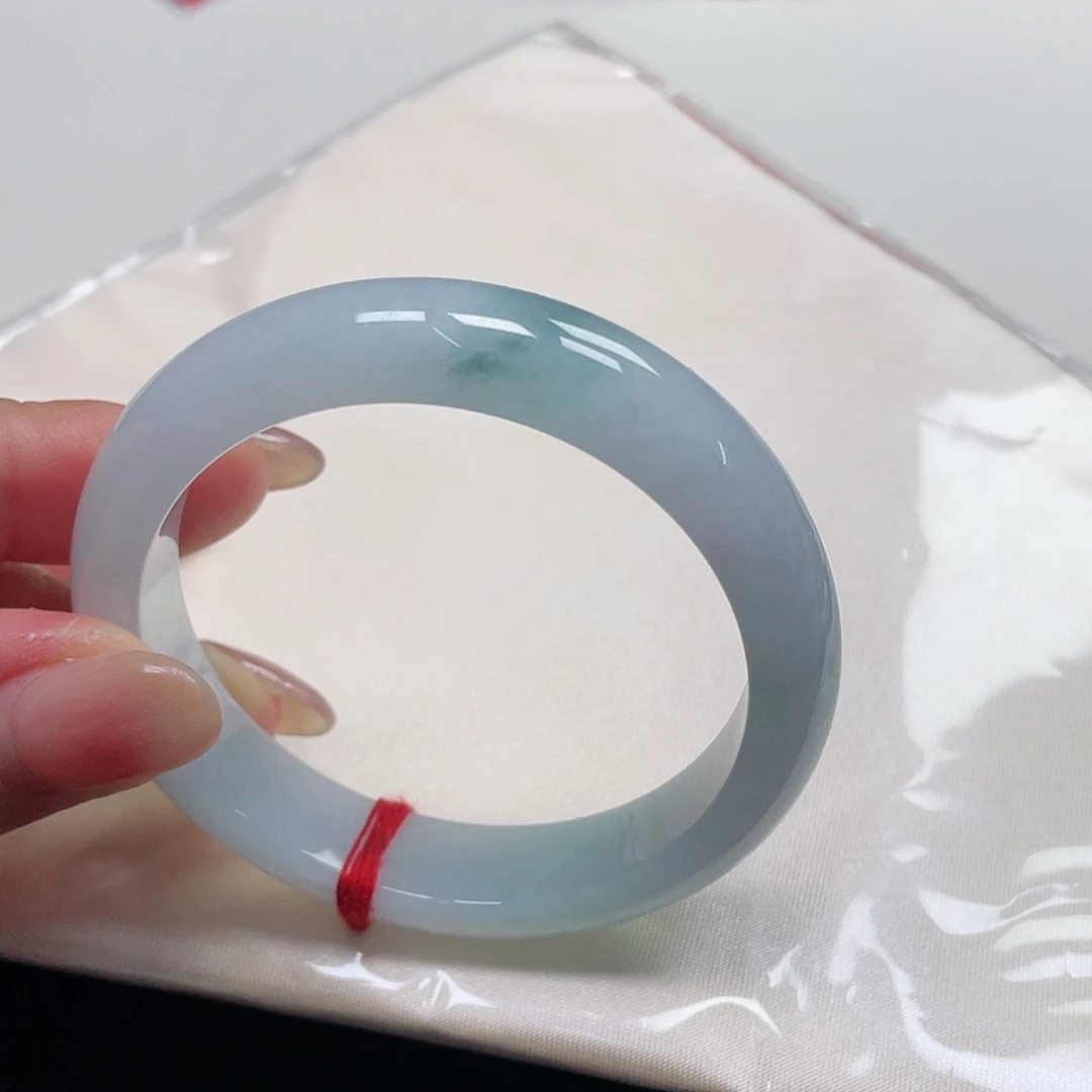 翡翠手镯未镶嵌缅甸翡翠