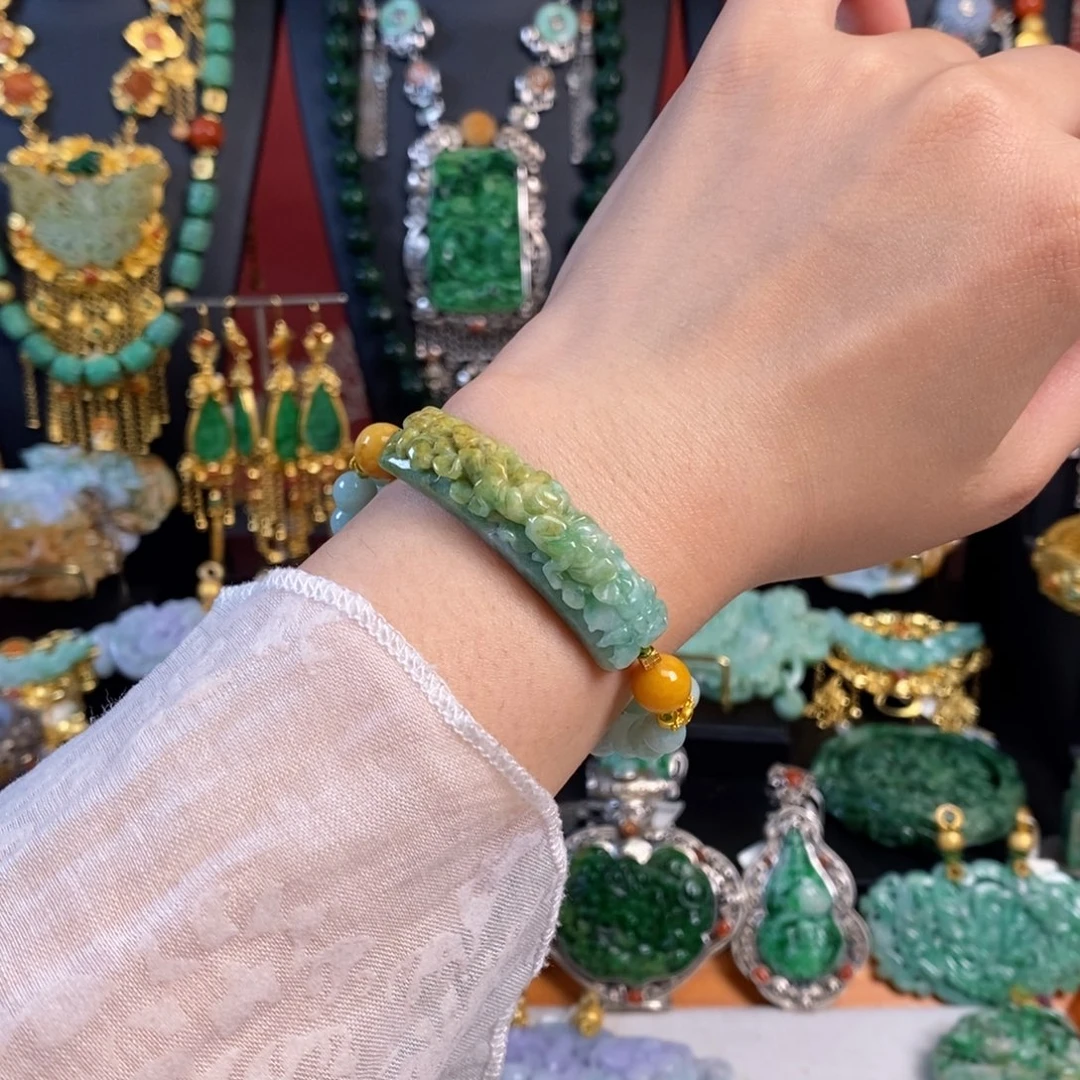 翡翠手链未镶嵌蝶恋花手牌 炸价