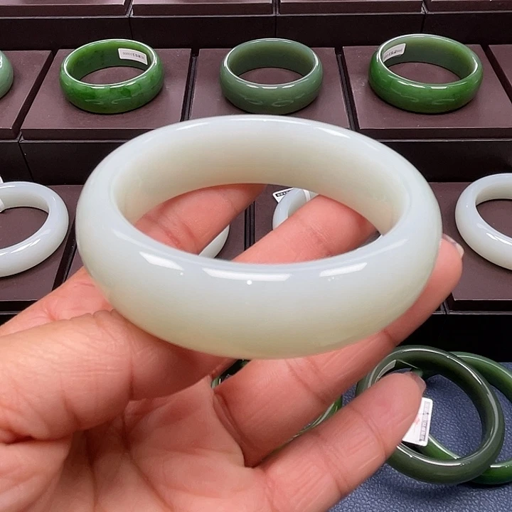 和田玉未镶嵌手镯5758