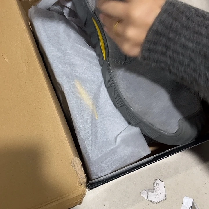 41尺码编号100防砸防刺默认微瑕