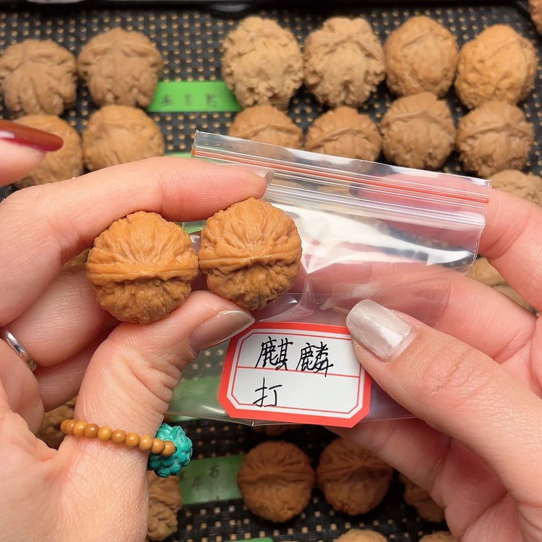 文玩核桃吊坠麒*25尺全品水晶小苹果