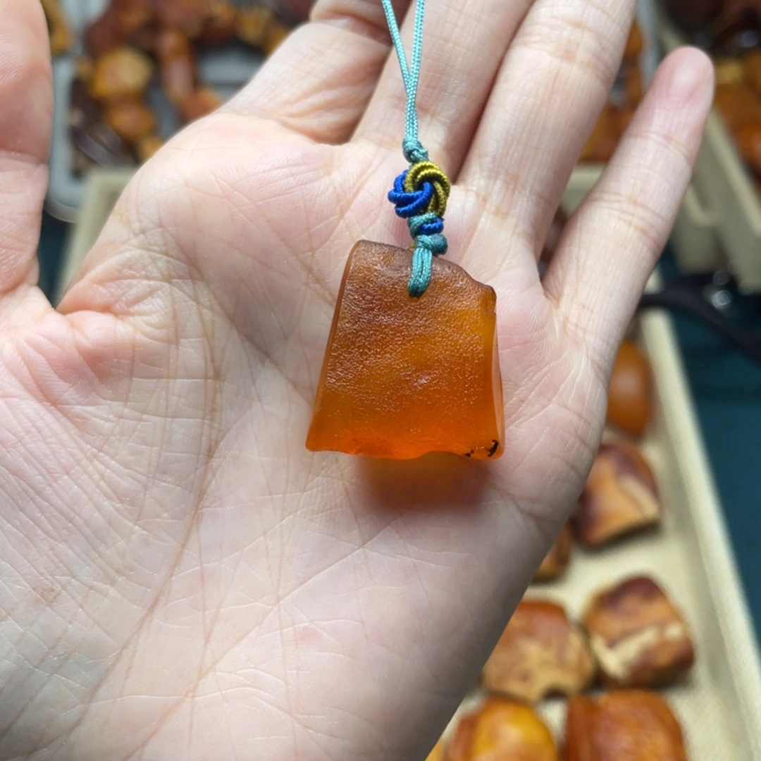 琥珀未镶嵌珠宝奇石