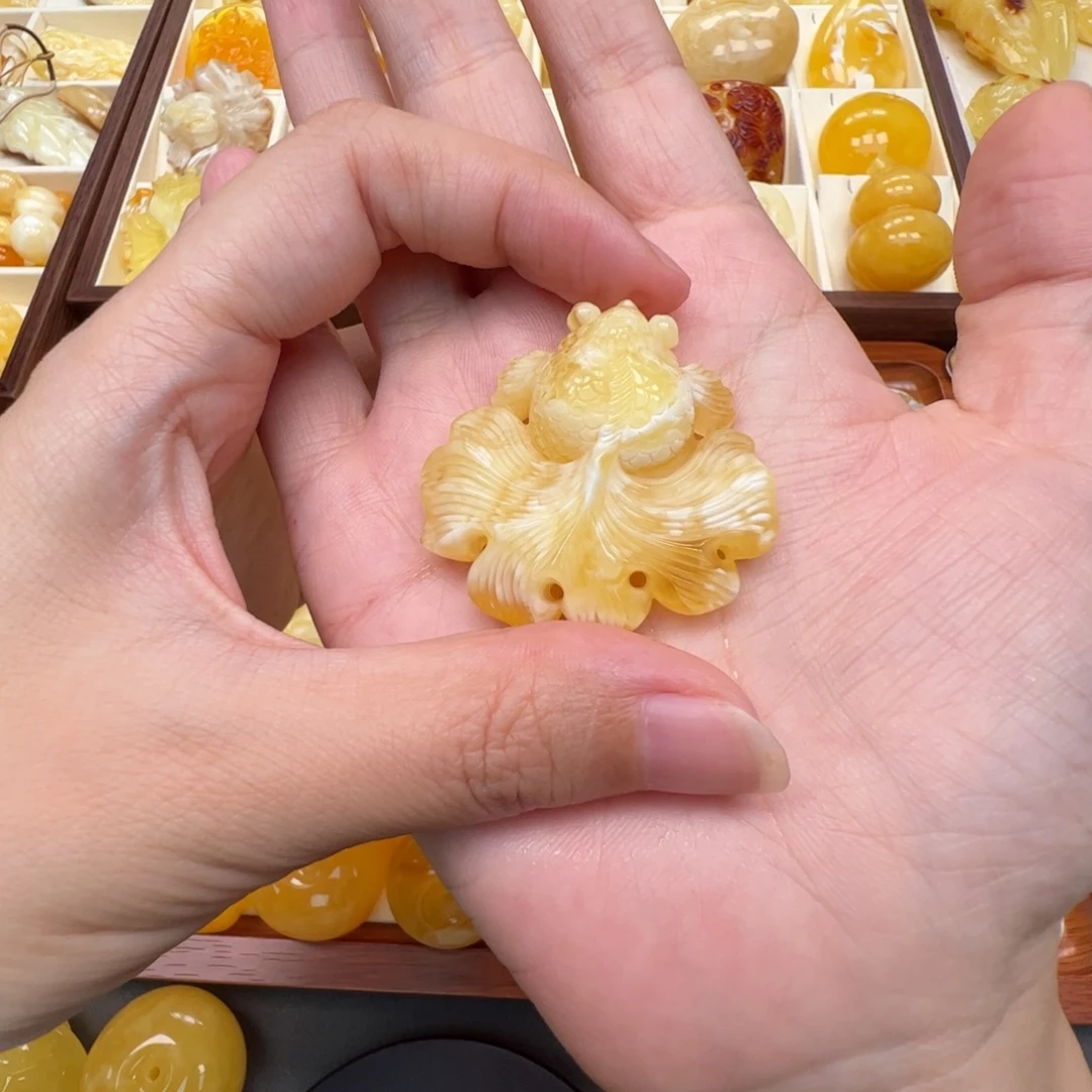 桃***₊未镶嵌琥珀裸石蜜蜡