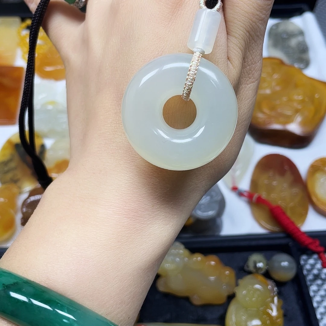 石英质玉（黄龙玉）未镶嵌吊坠(不含链)