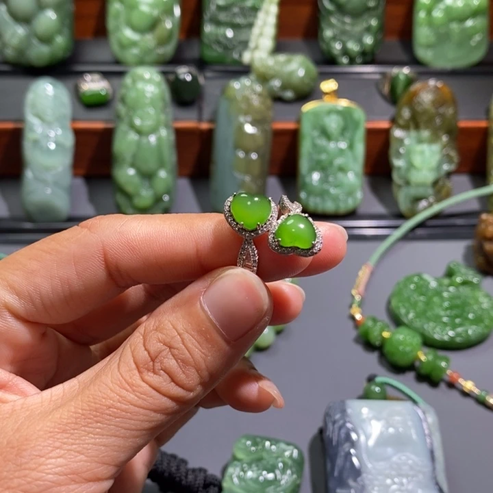 银S925镶嵌和田玉挂件嘘*吧