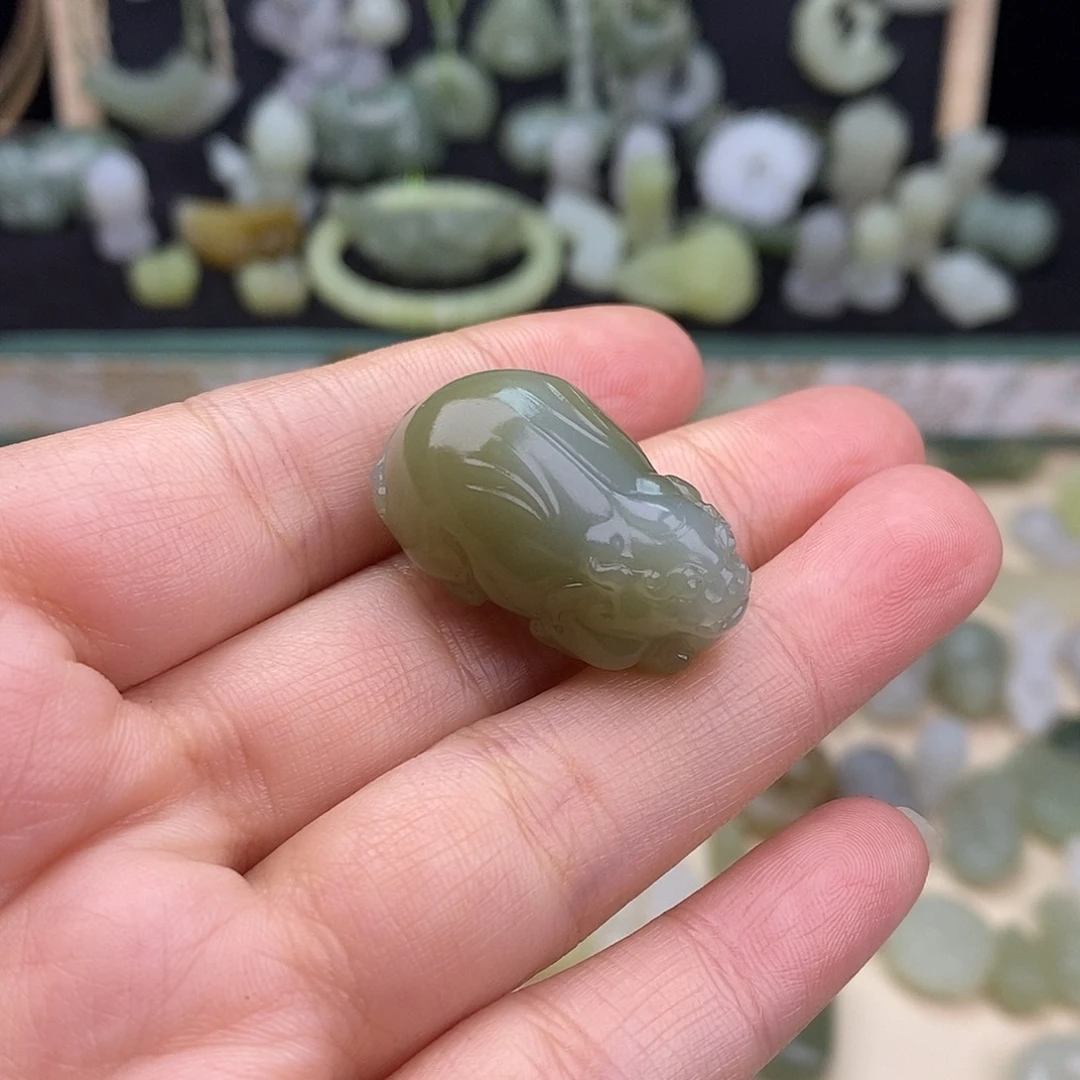 颈饰未镶嵌和田玉