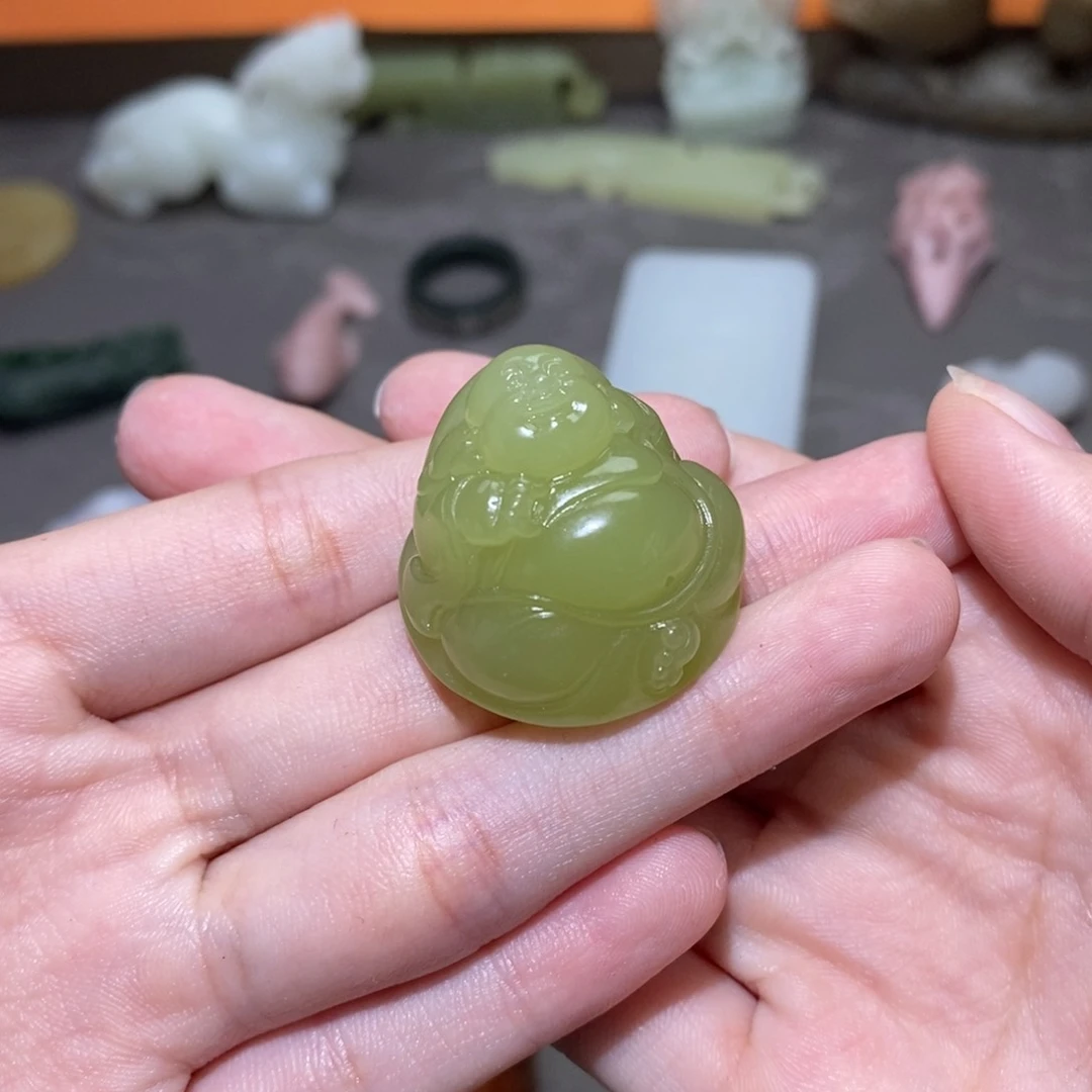 和田玉未镶嵌颈饰卖**冷