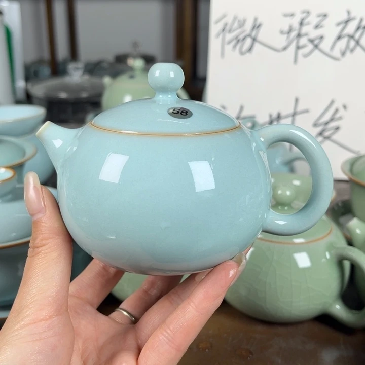 石***头58号天青色西施壶不完美