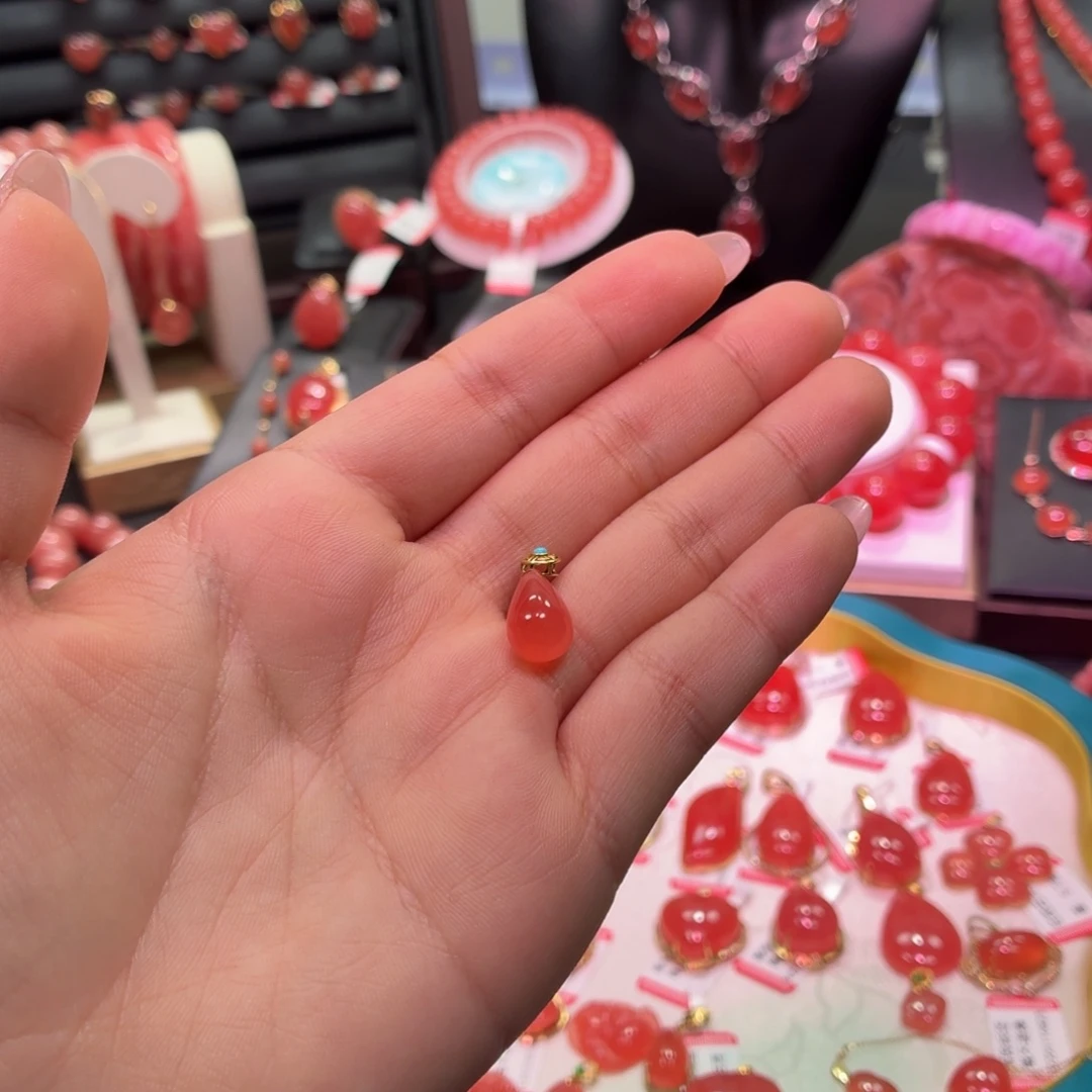 菱锰矿（红纹石）18K金镶嵌颈饰高冰水滴吊坠