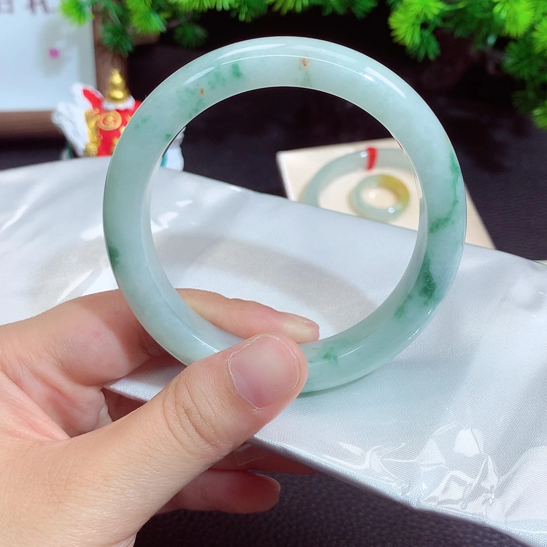 翡翠未镶嵌手镯246