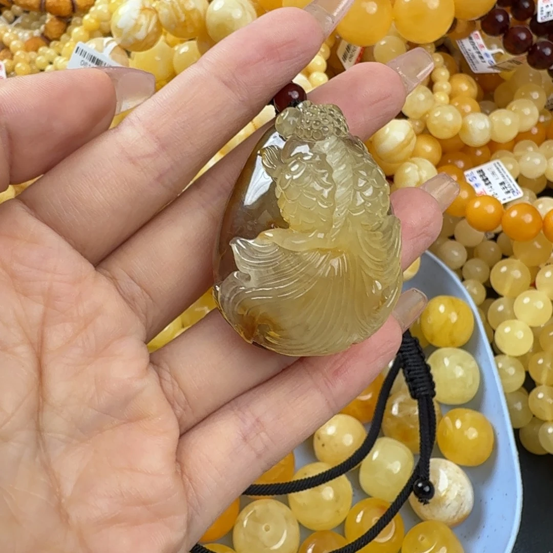 琥珀未镶嵌珠宝奇石